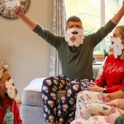 Big Dot Of Happiness Jolly Santa Claus Beard Guessing Game, Fun Christmas Games For Kids And Adults, Family Guess Who Game, Friendsmas Party Card -Christmas Gifts Store GUEST 33c9941a 3c51 499e a344 3540c9f7e65d